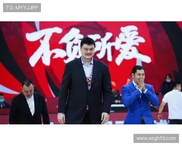 马刺队向姚明发出报价引发球迷热议未来合作可能性
